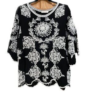 Solitaire Size L Black and White Scalloped Embroidered Blouse w/ Bell Sleeves